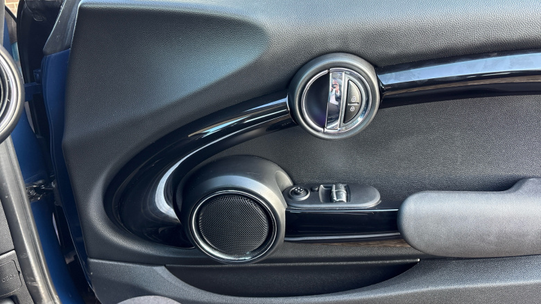 MINI Hatchback 1.5 Cooper 3dr Petrol Hatchback